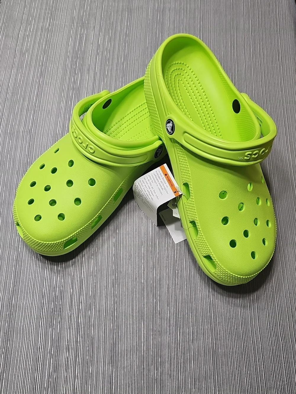 CROCS Classic Unisex Clogs In Limeade. NIB W/Tags.